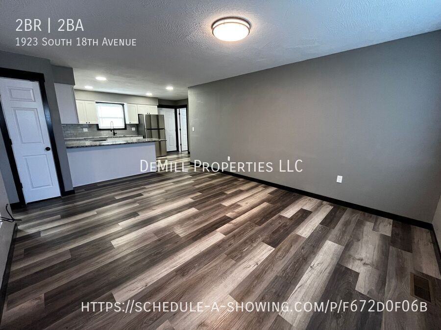 1923 S 18th Ave - Photo 4 of 17