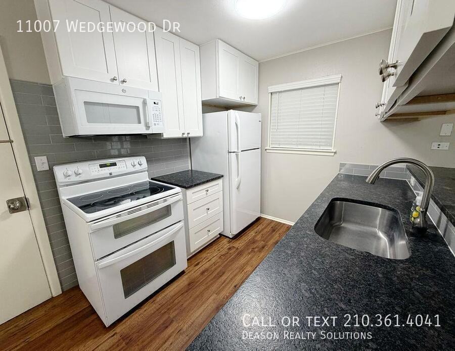 11007 Wedgewood Dr - Photo 6 of 30