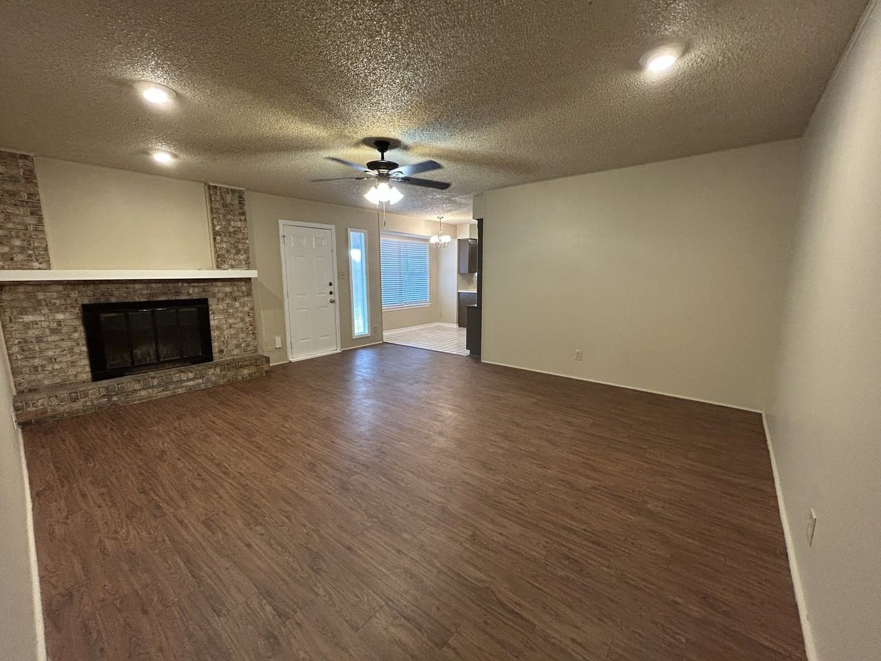 1805 Broadmoor Dr #1 - Photo 2 of 10