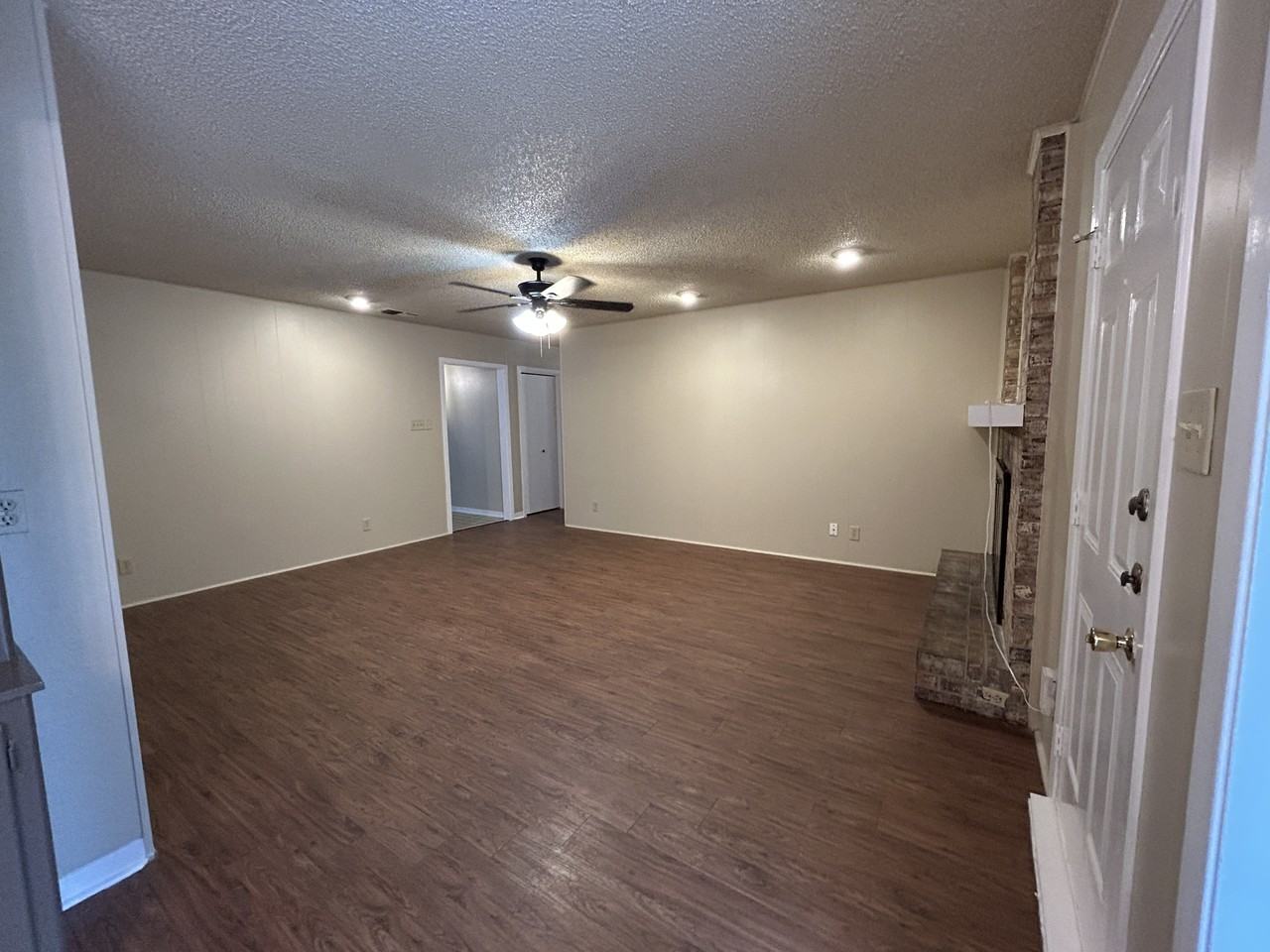 1805 Broadmoor Dr #1 - Photo 6 of 10