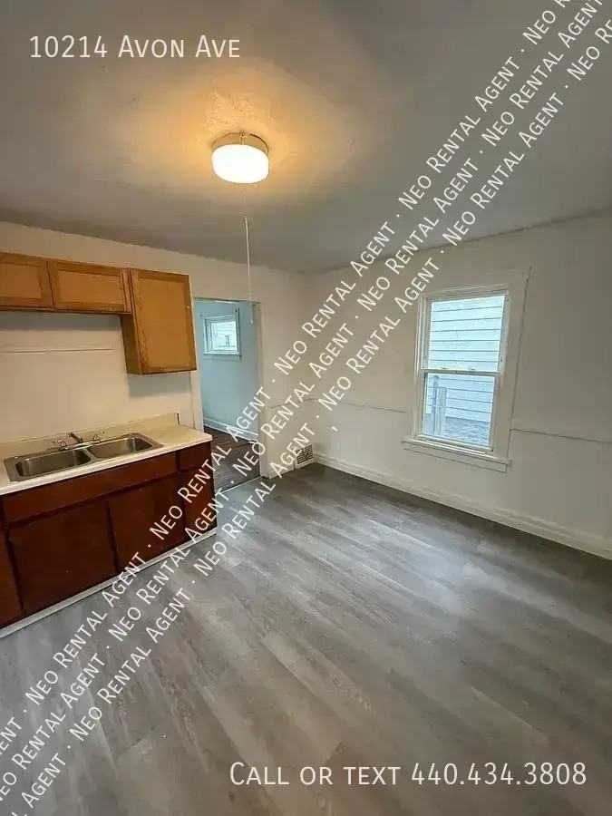 10214 Avon Ave - Photo 2 of 11