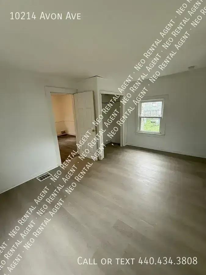 10214 Avon Ave - Photo 6 of 11