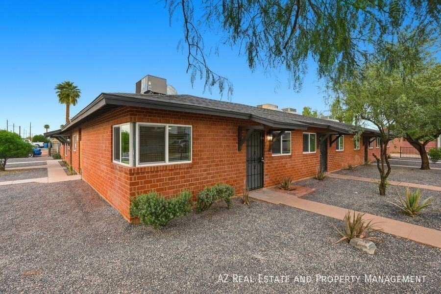 1808 E Coronado Rd #D