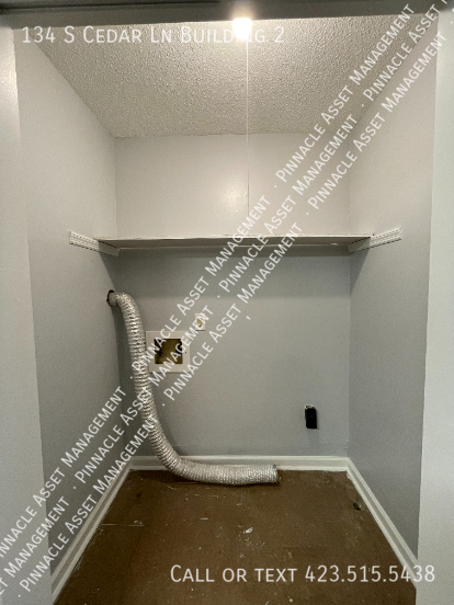 134 S Cedar Ln Bldg 2 - Photo 4 of 13