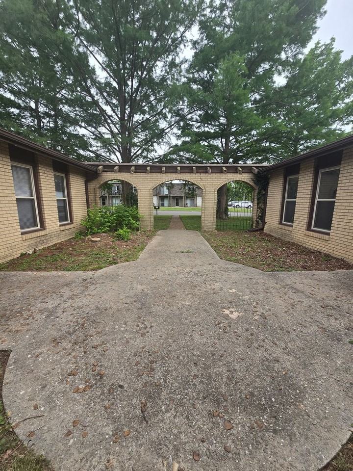 109 Sieville Ave #101 - Photo 2 of 11