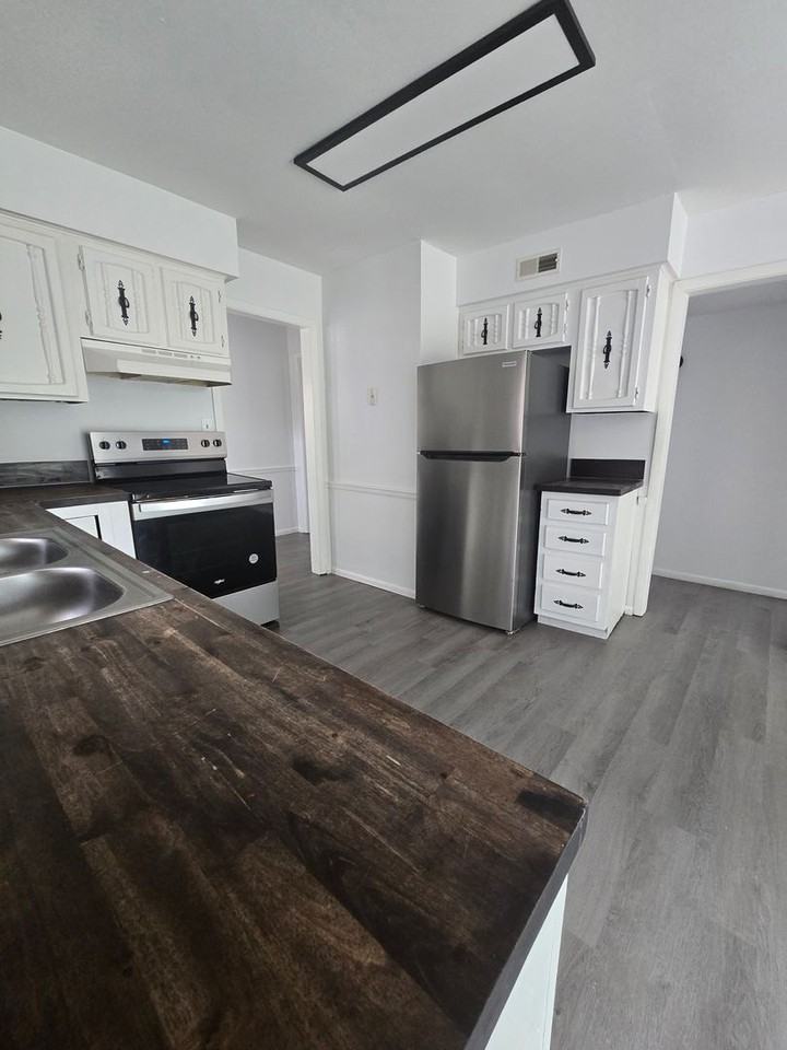 109 Sieville Ave #101 - Photo 4 of 11