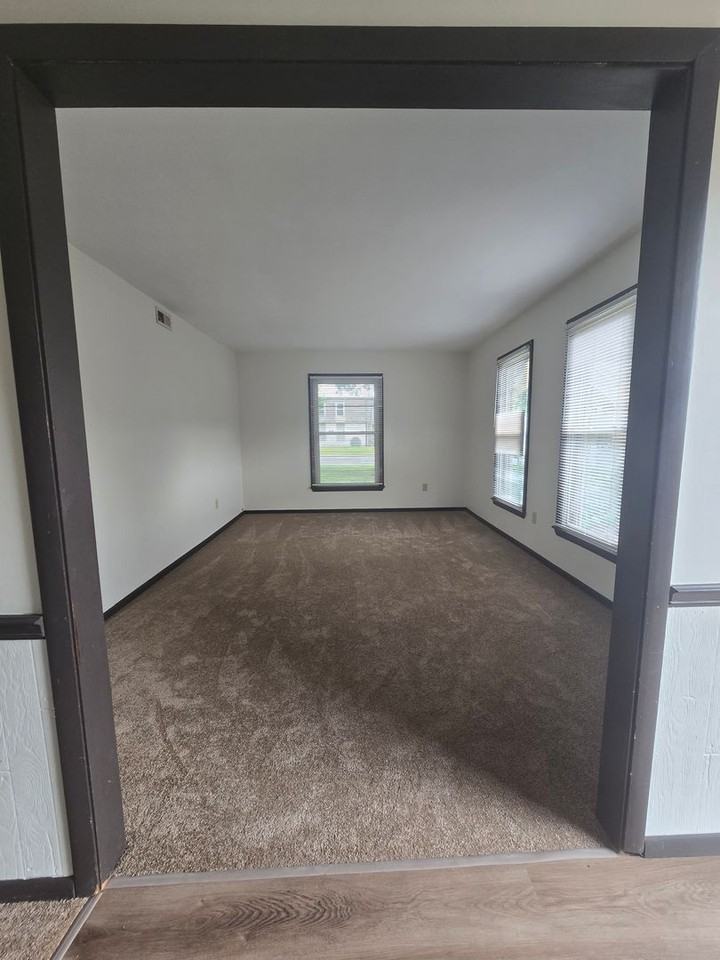 109 Sieville Ave. - 109 Sieville Ave. #102 - Photo 4 of 13