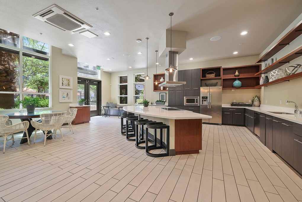 Meridian at Midtown - Photo 4 of 50