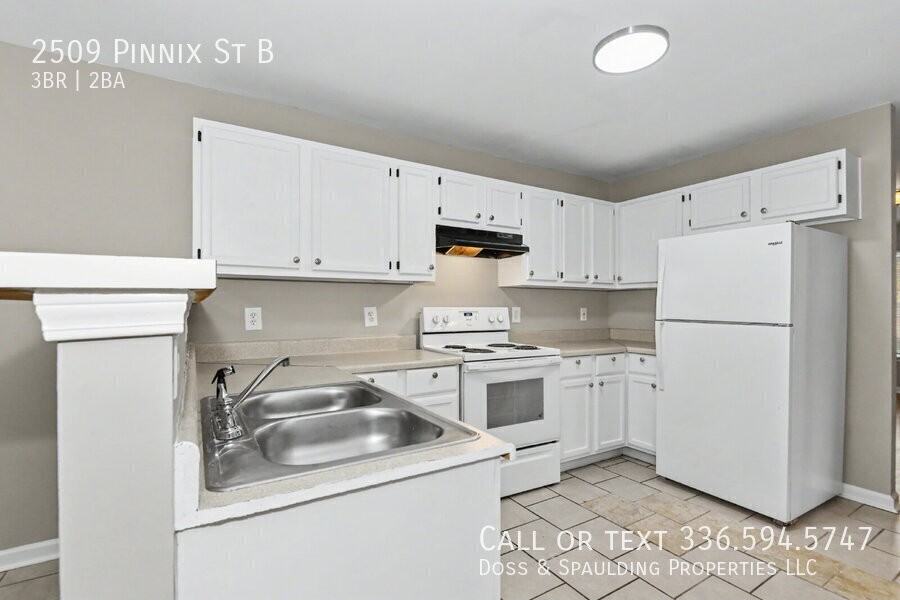 2509 Pinnix St - Photo 4 of 23
