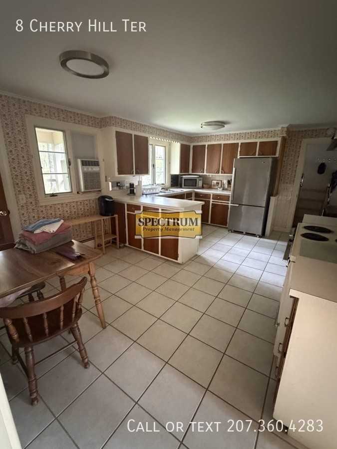 8 Cherry Hill Ter - Photo 4 of 11