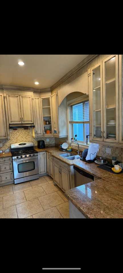 155 East 49th Avenue - Photo 4 of 7