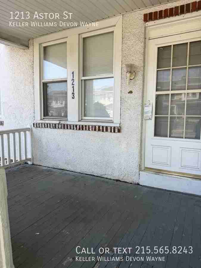 1213 Astor St - Photo 2 of 15