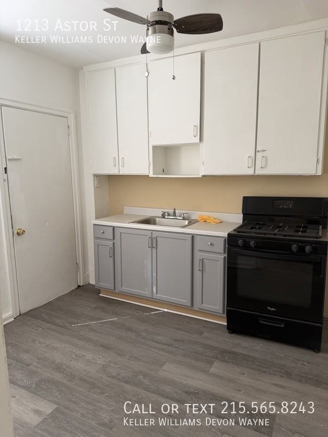 1213 Astor St - Photo 7 of 15