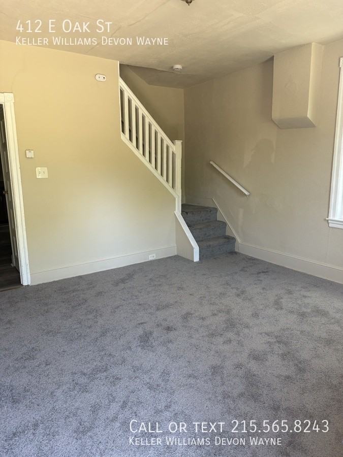 412 E Oak St - Photo 2 of 8
