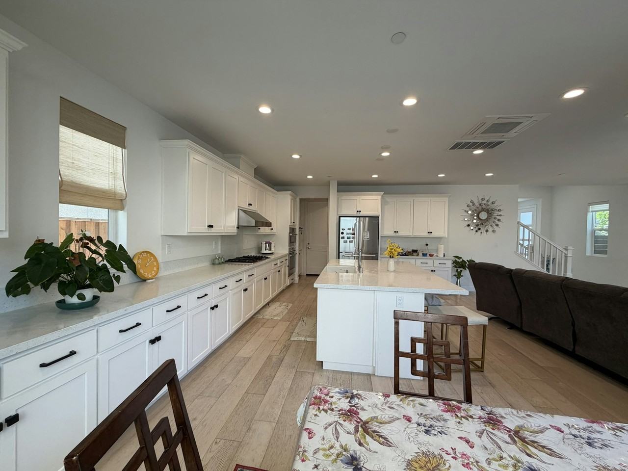5889 Abbott Street - Photo 7 of 30