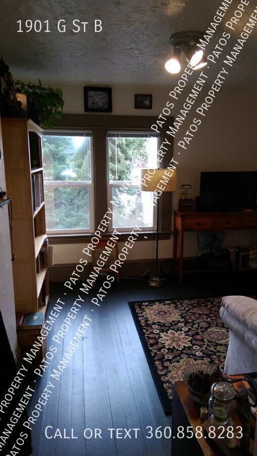 1901 G St - Photo 2 of 14