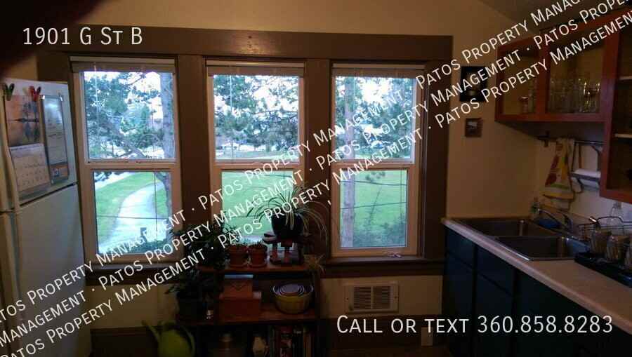 1901 G St - Photo 5 of 14