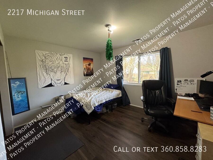 2217 Michigan St - Photo 7 of 11