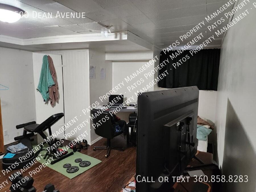 2500 Dean Ave - Photo 6 of 13