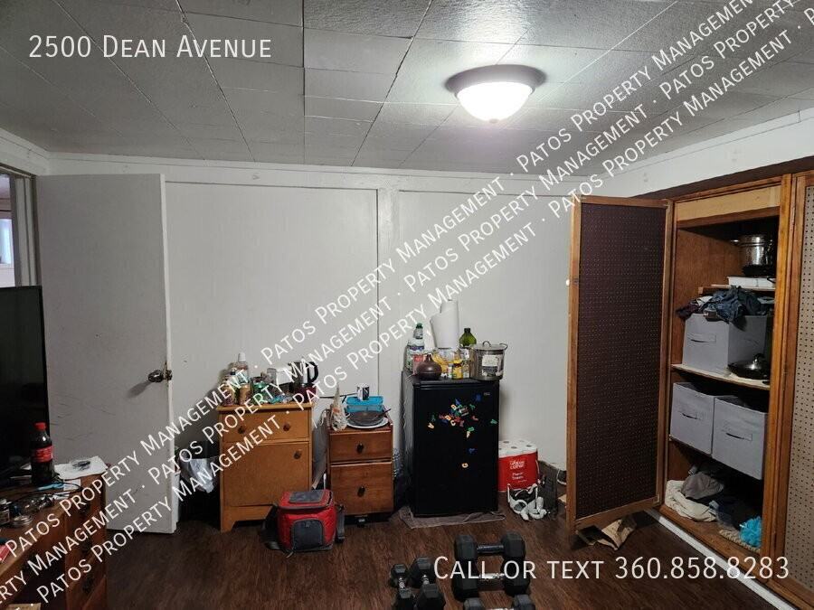 2500 Dean Ave - Photo 7 of 13