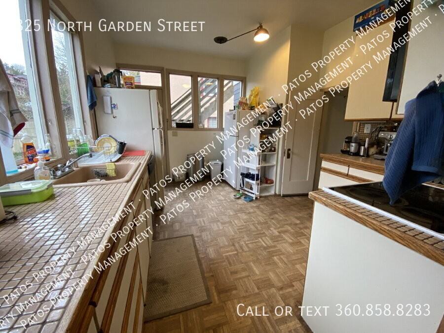 825 N Garden St - Photo 3 of 18