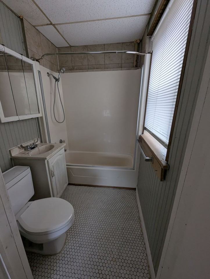 415 S Broadway St #3 - Photo 2 of 24