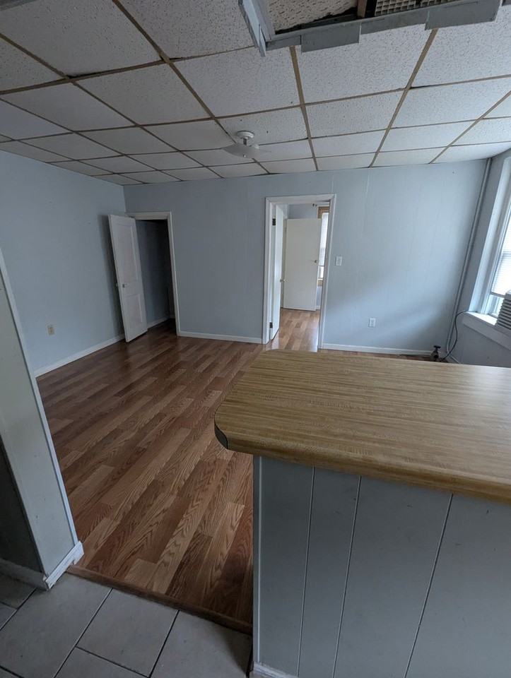 415 S Broadway St #3 - Photo 4 of 24