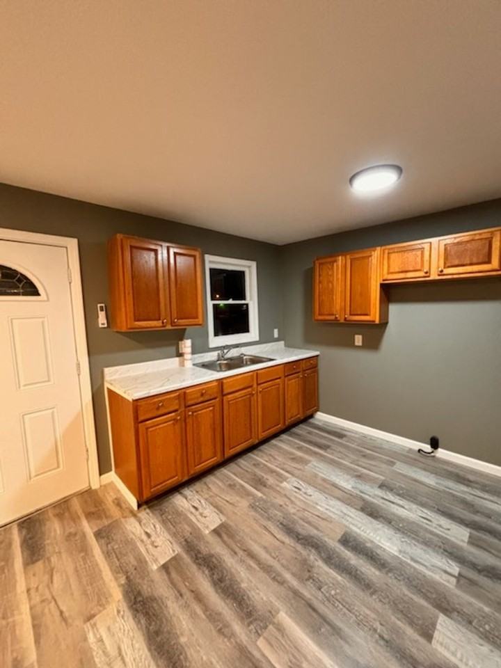 109 1/2 S Illinois Ave - Photo 3 of 7