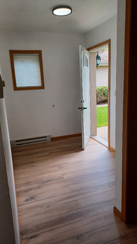 1712 Burdick St - Photo 2 of 6