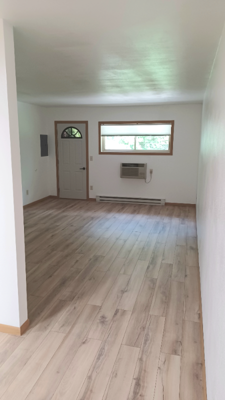 1712 Burdick St - Photo 3 of 6