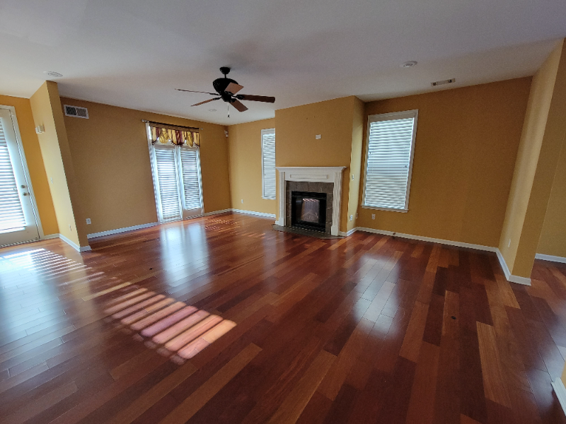 1404 Island Pl E - Photo 5 of 15