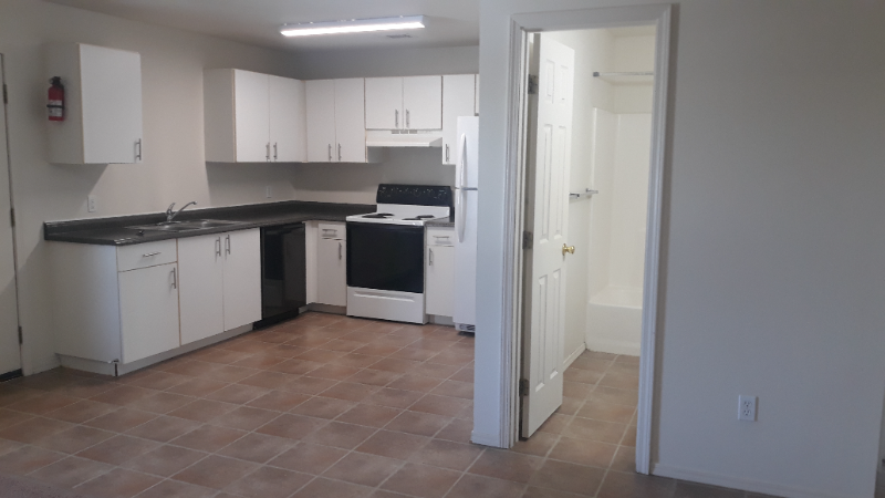 610 24th St - Photo 6 of 9