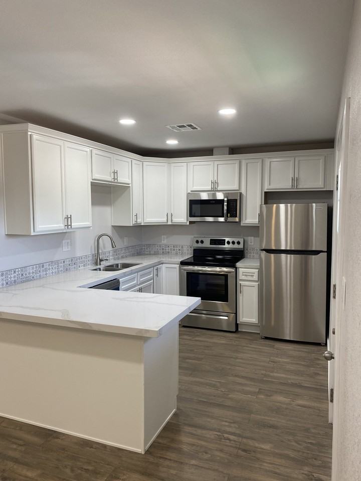 408 N 17th St #1 - Photo 6 of 14