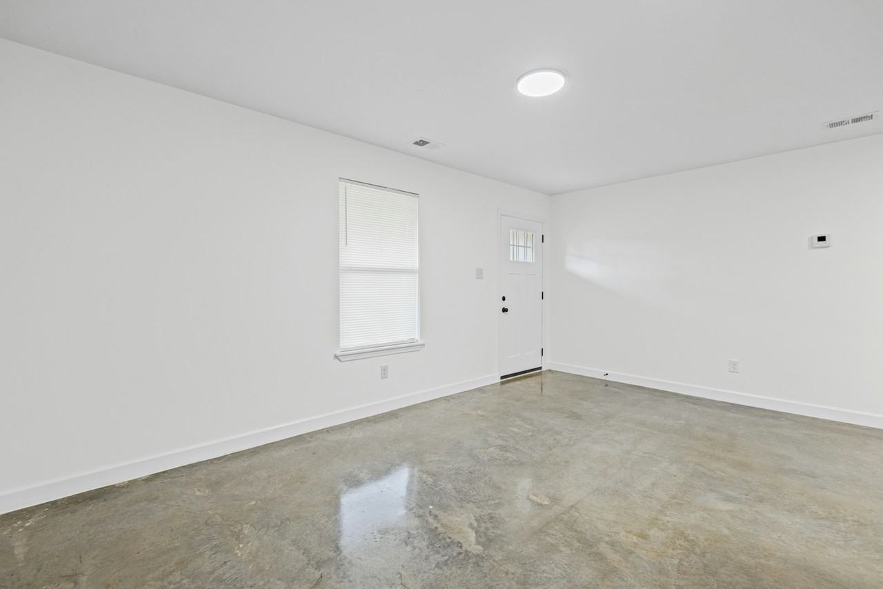 2855 Choctaw Avenue, Unit 2855 - Photo 5 of 8