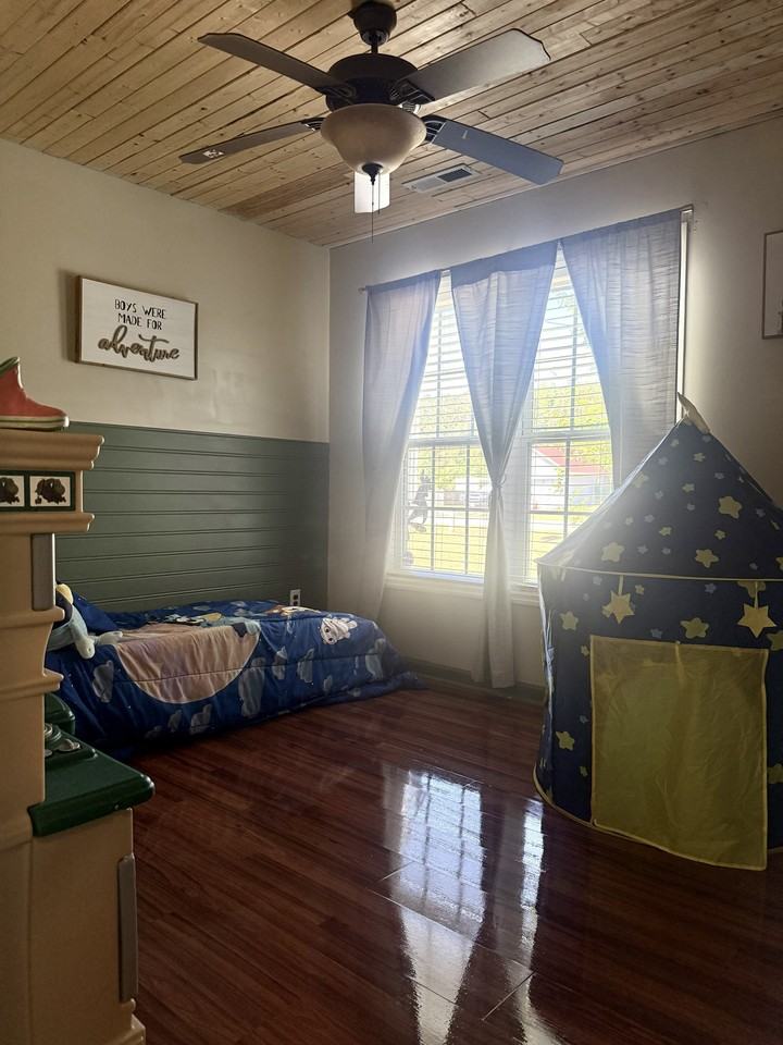 110 Cherry Grove Dr #1 - Photo 6 of 10