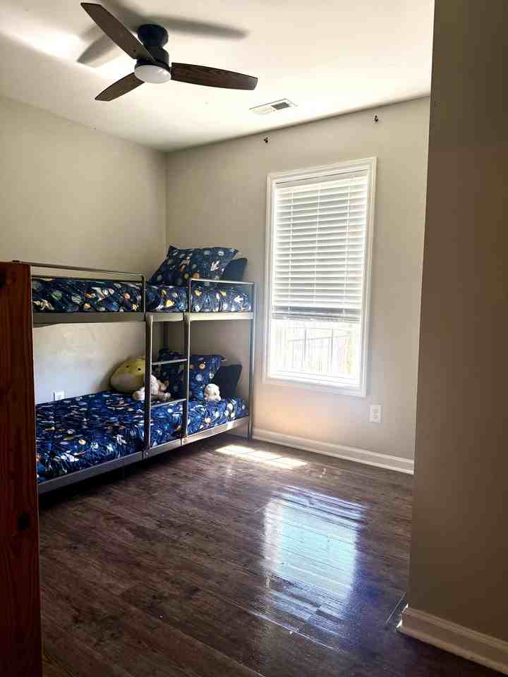 110 Cherry Grove Dr #1 - Photo 7 of 10