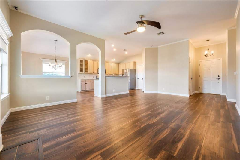 2617 Goldfinch Dr - Photo 6 of 19