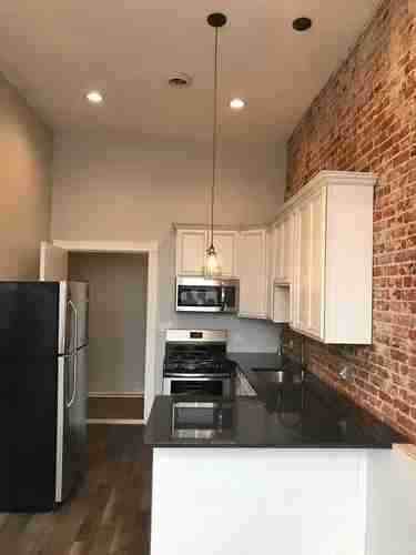 156 S Main St #1