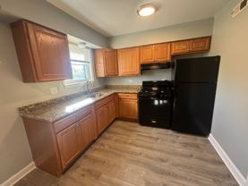392 Hickory St #2W - Photo 1 of 1