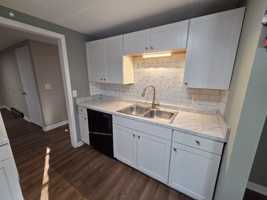 featured image of 2422/2424 Tinnell Ct #2424