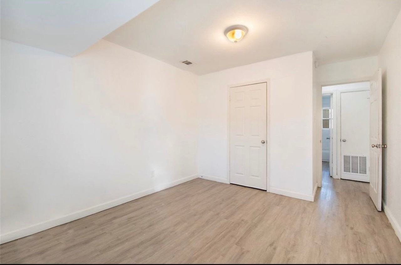 2425 Avis St - Photo 5 of 15