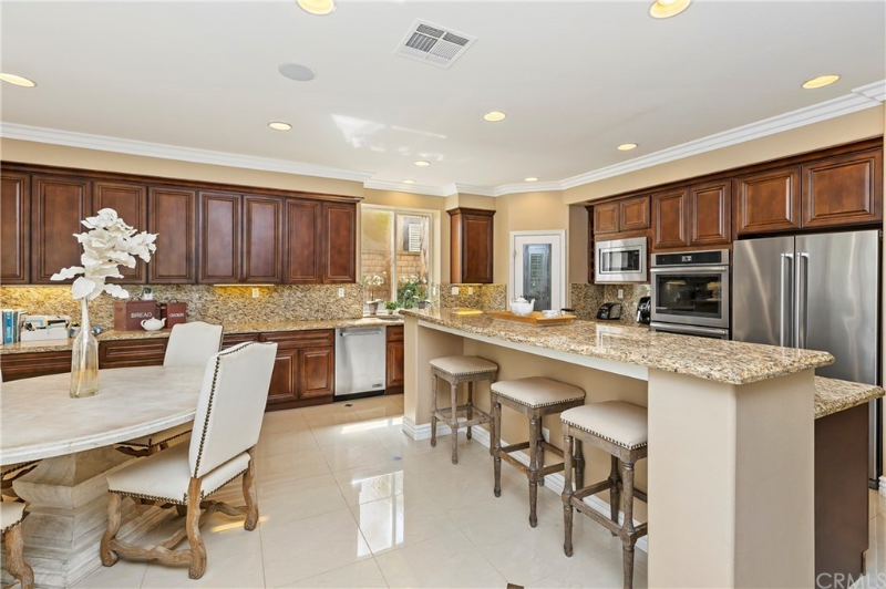 4453 Signature Dr - Photo 6 of 12