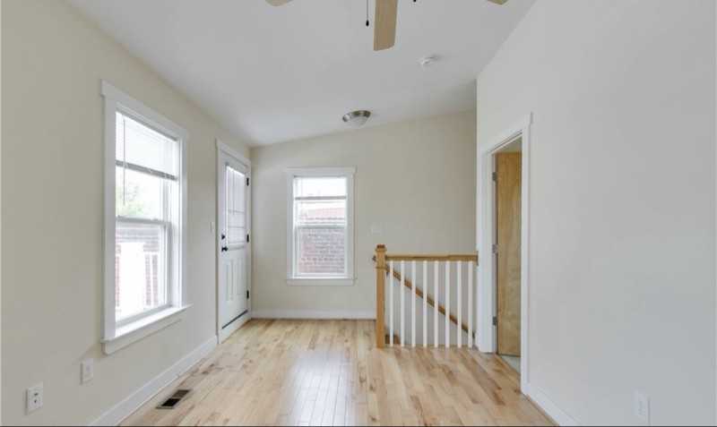 1325 Porter St #B - Photo 5 of 13