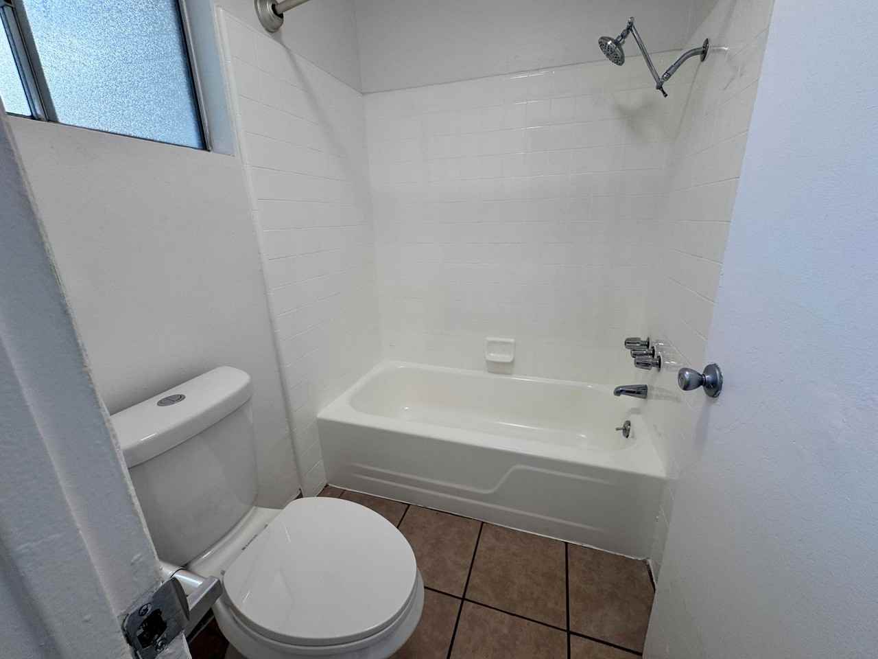 407 Neva Pl - Photo 5 of 12