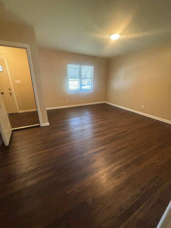 3116 E Federal St #1stFL - Photo 5 of 12