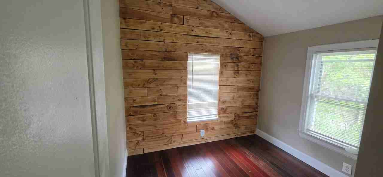 13501 Vernon Ave #1 - Photo 5 of 7