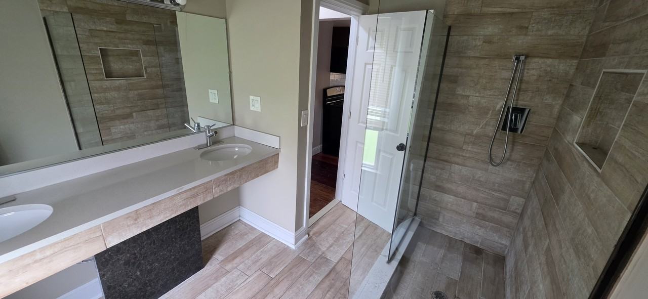 13501 Vernon Ave #1 - Photo 6 of 7