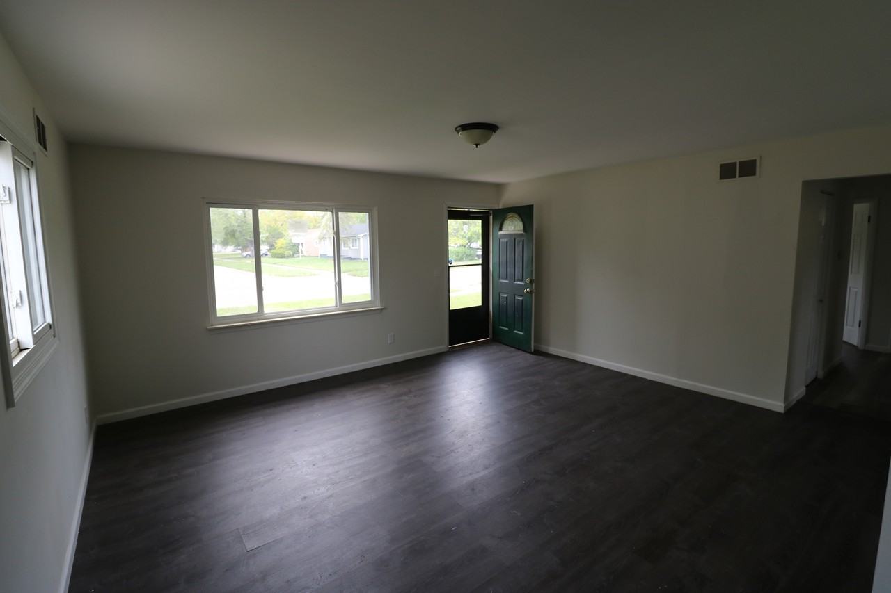 22580 Masch Ave #1 - Photo 2 of 8
