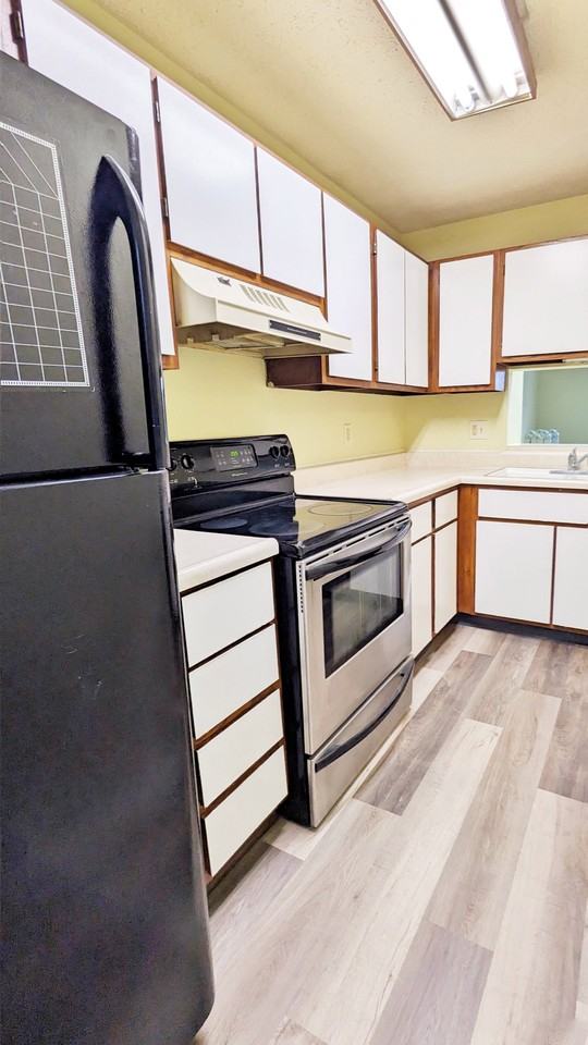 534 E Graham Pl - Photo 3 of 6