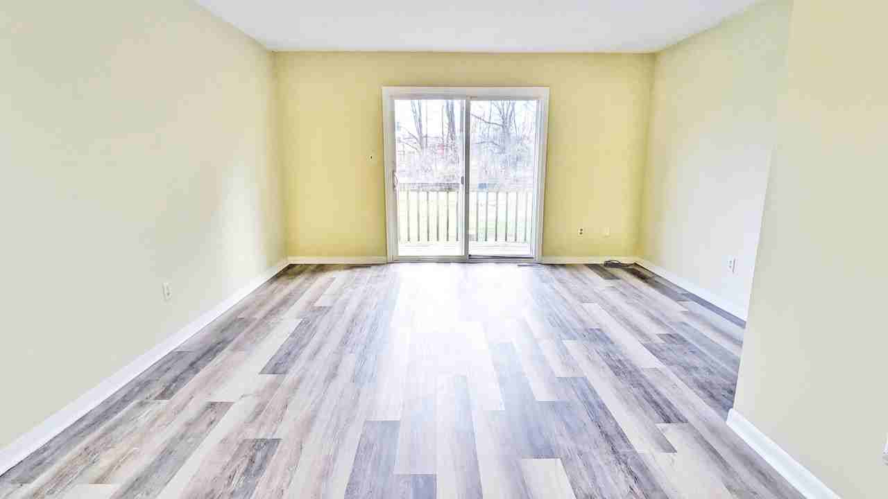 534 E Graham Pl - Photo 4 of 6
